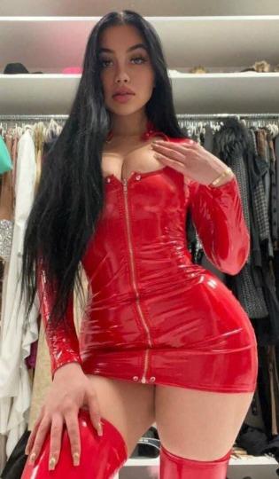 Mariana cuerpo de sirena.